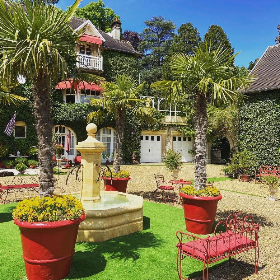 Manoir Des Cavaliers - Bnb Chantilly Exterior photo