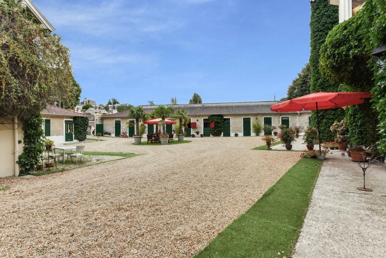 Manoir Des Cavaliers - Bnb Chantilly Exterior photo